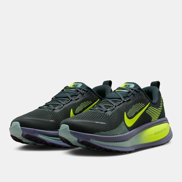 Nike Men's Vomero 18 Road Running Shoes Green Nike Men's Vomero 18 Road Running Shoes Green image number 1