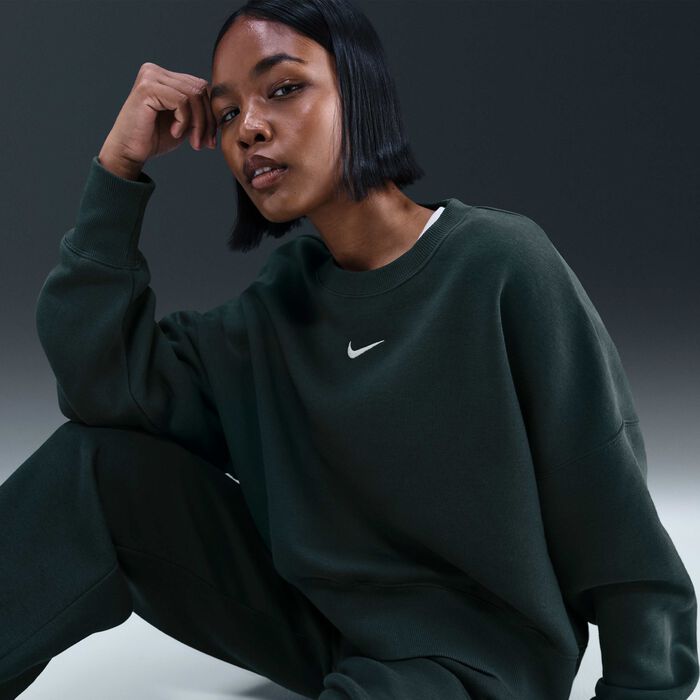 Nike Women's Sportswear Phoenix Fleece Sweatshirt Green image number 2
