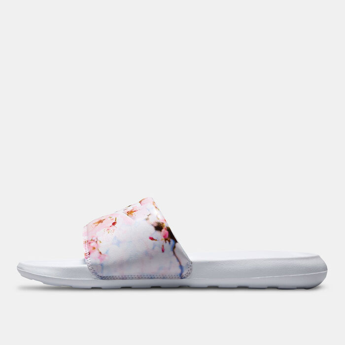 Nike Women's Victori One Slides White Nike Women's Victori One Slides White image number 2