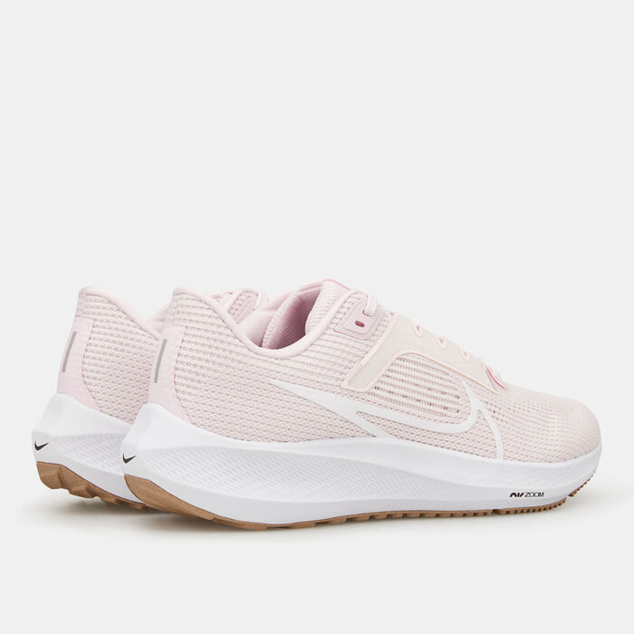 Nike Women's Pegasus 40 Road Running Shoe Pink Nike Women's Pegasus 40 Road Running Shoe Pink image number 3