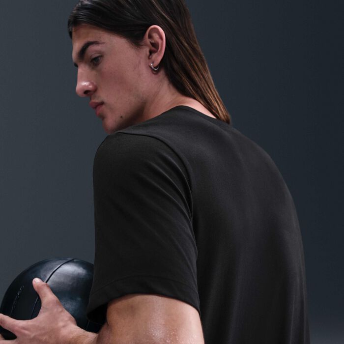 Nike Men's Pro Dri-FIT Training T-Shirt Black Nike Men's Pro Dri-FIT Training T-Shirt Black image number 1