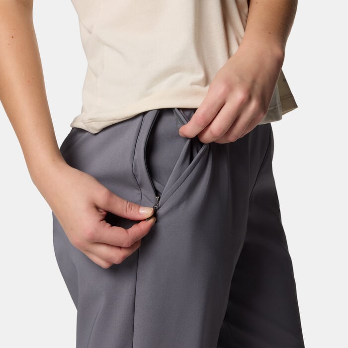 Columbia Women's All Seasons Hiking Pull-On Pants Grey Columbia Women's All Seasons Hiking Pull-On Pants Grey image number 4