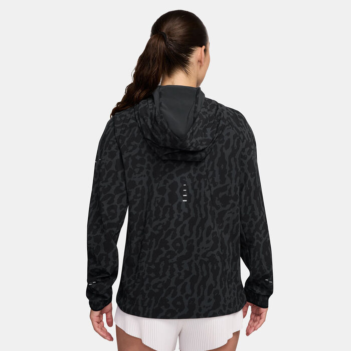 Nike Women's Swift Dri-FIT Packable Running Jacket Grey Nike Women's Swift Dri-FIT Packable Running Jacket Grey image number 1