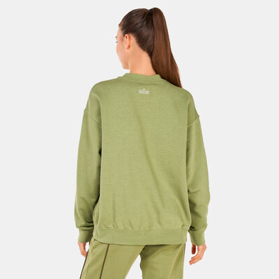 Nike Women’s Dri-FIT Get Fit Graphic Sweatshirt Green