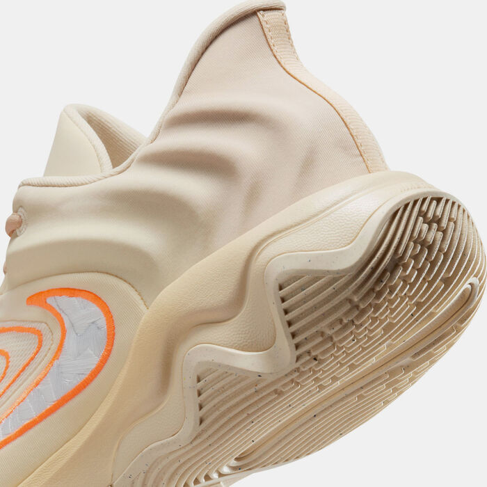 Nike Men's Giannis Immortality 4 Basketball Shoes Beige Nike Men's Giannis Immortality 4 Basketball Shoes Beige image number 5
