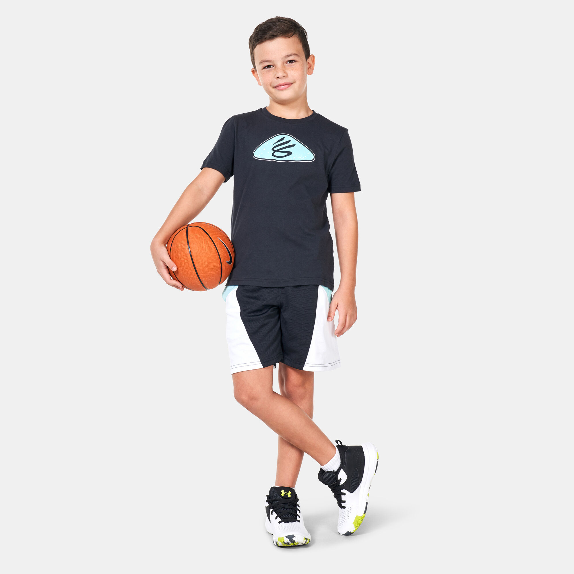 Kids curry shorts new arrivals