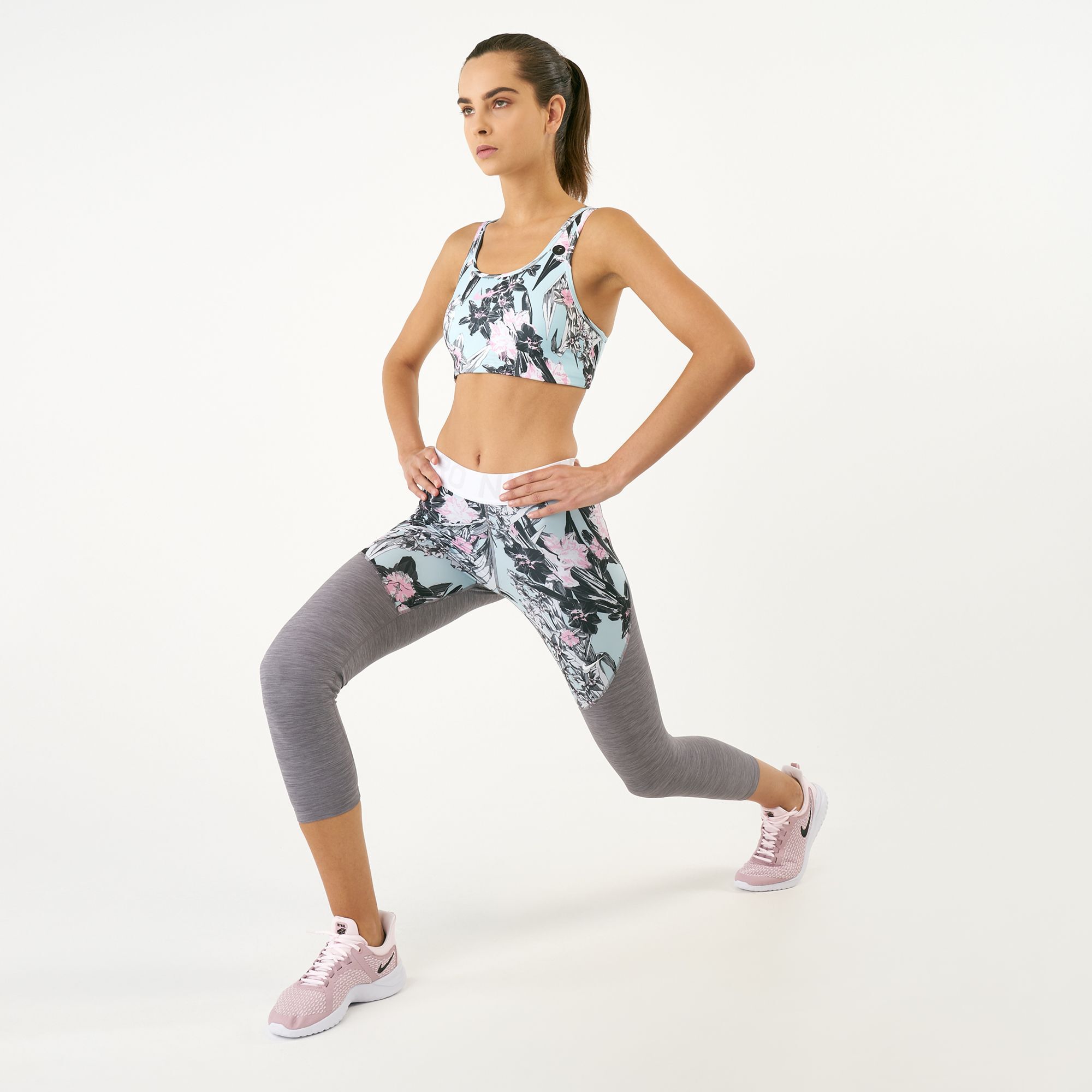 Nike women's medium support floral sales sports bra