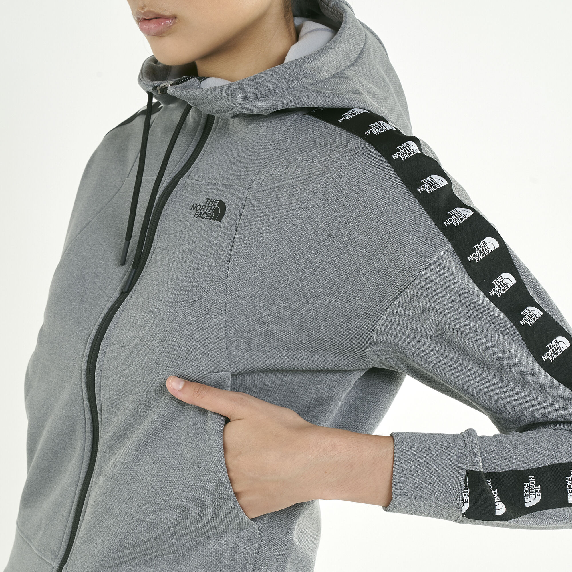 The north face train online n logo overhead hoodie
