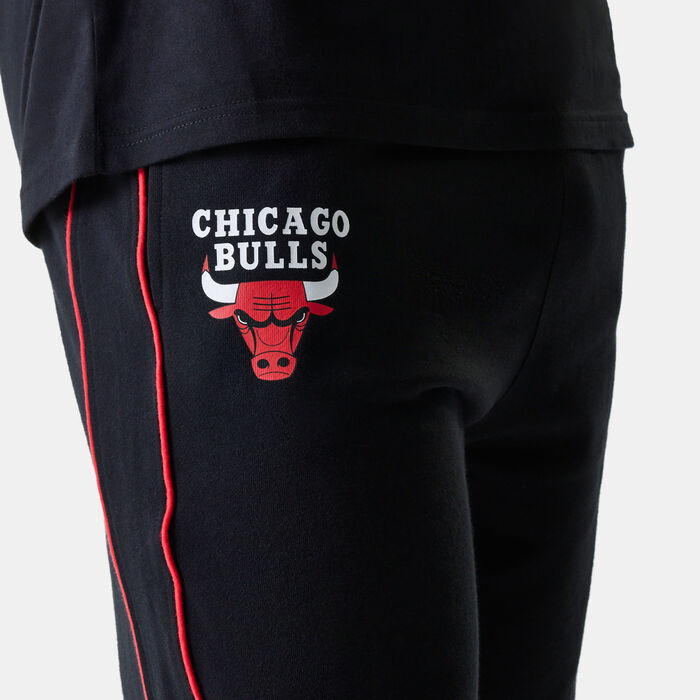 New Era Men's NBA Chicago Bulls Piping Graphic Shorts Black New Era Men's NBA Chicago Bulls Piping Graphic Shorts Black image number 3