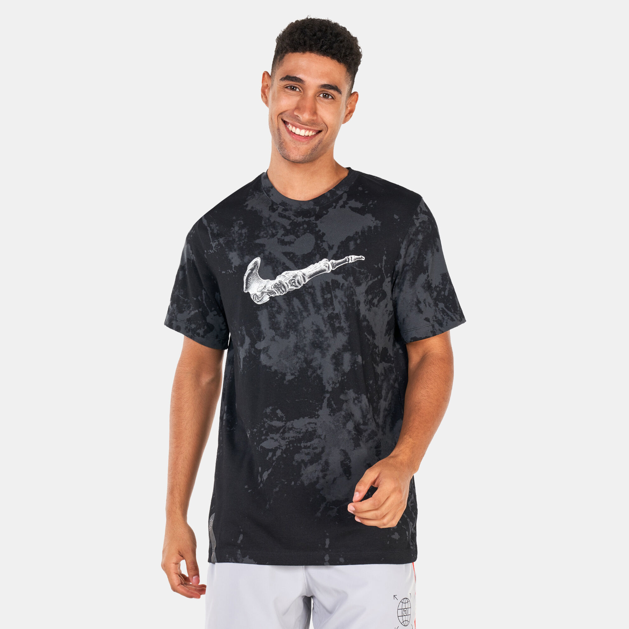 Buy Nike Men s Dri FIT Run Division Printed T Shit Black in KSA SSS