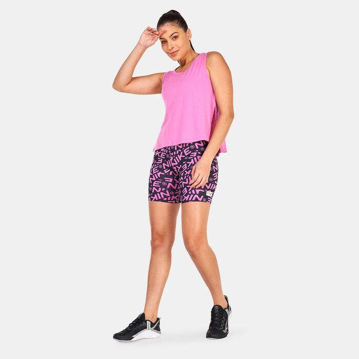 Nike Women's Mid-Rise 7-inch Printed Bike Shorts Pink image number 2