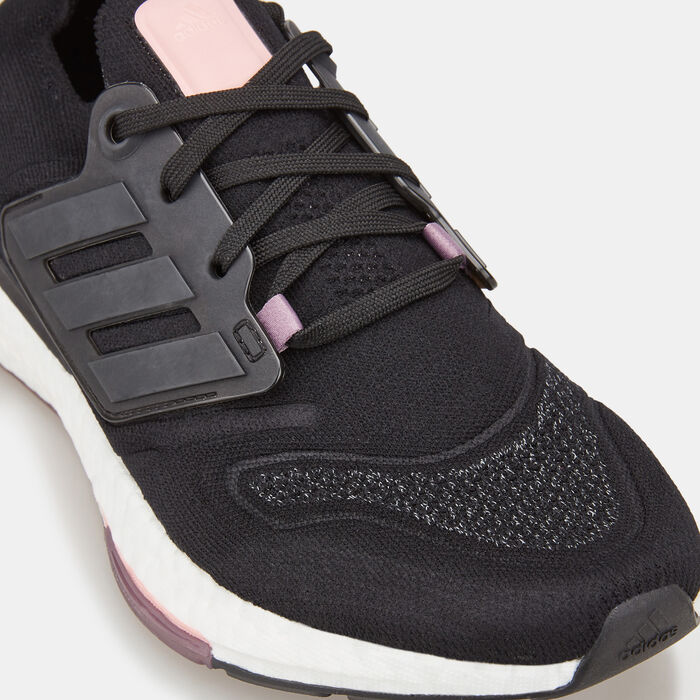 adidas Women's Ultraboost 22 Running Shoe Black adidas Women's Ultraboost 22 Running Shoe Black image number 4
