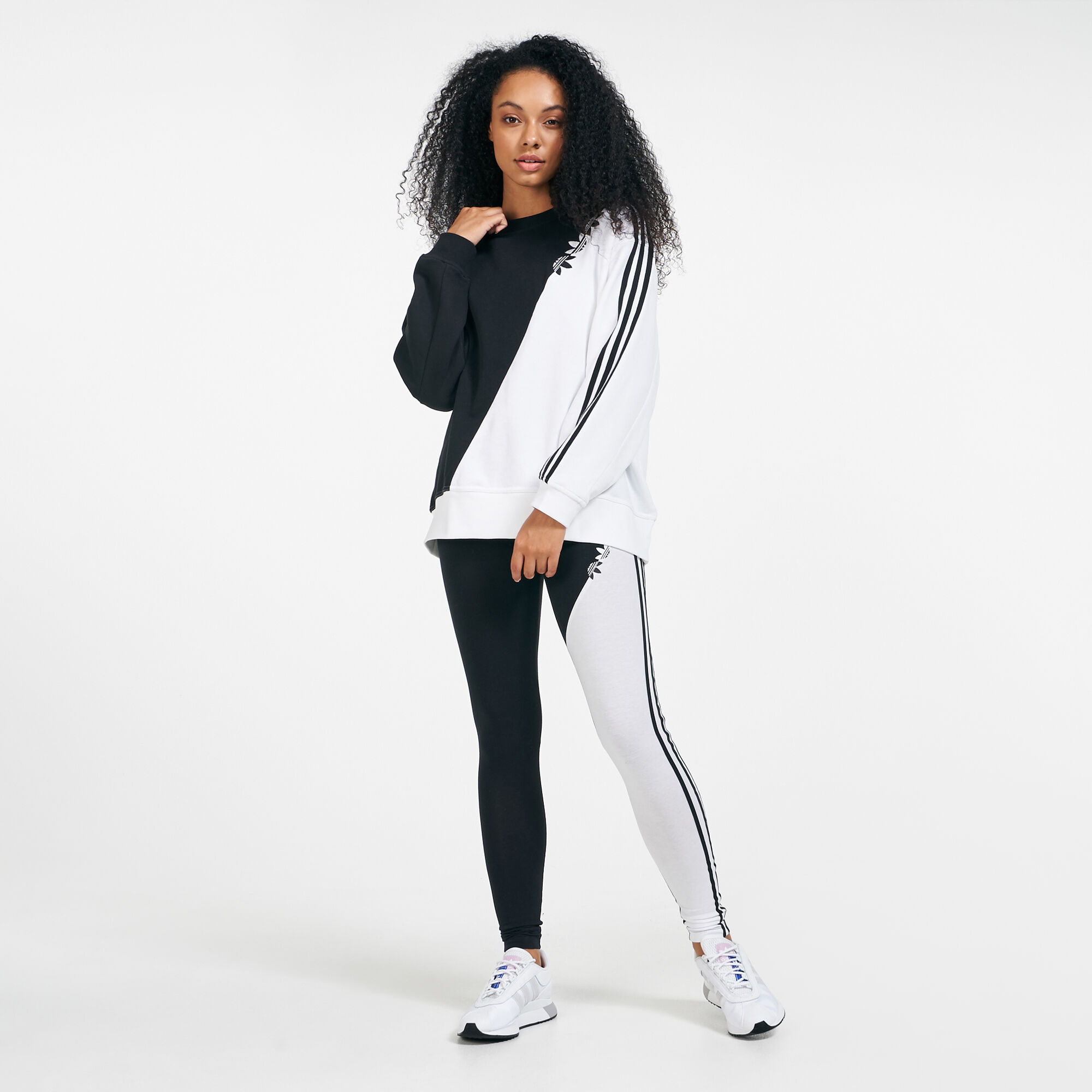 Adicolor sliced trefoil sweatshirt 2025