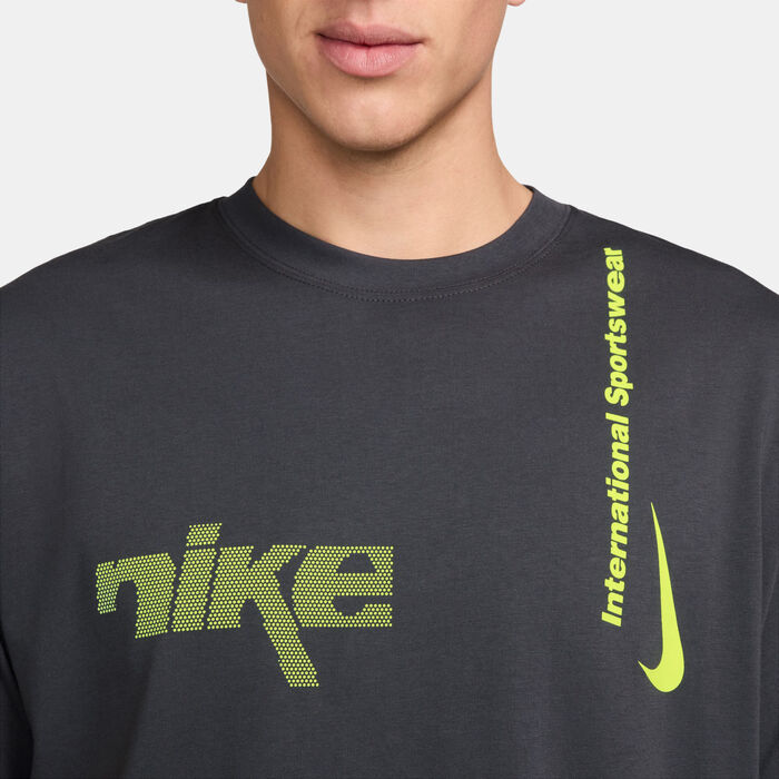 Nike Men's Sportswear Swoosh T-Shirt Black image number 2