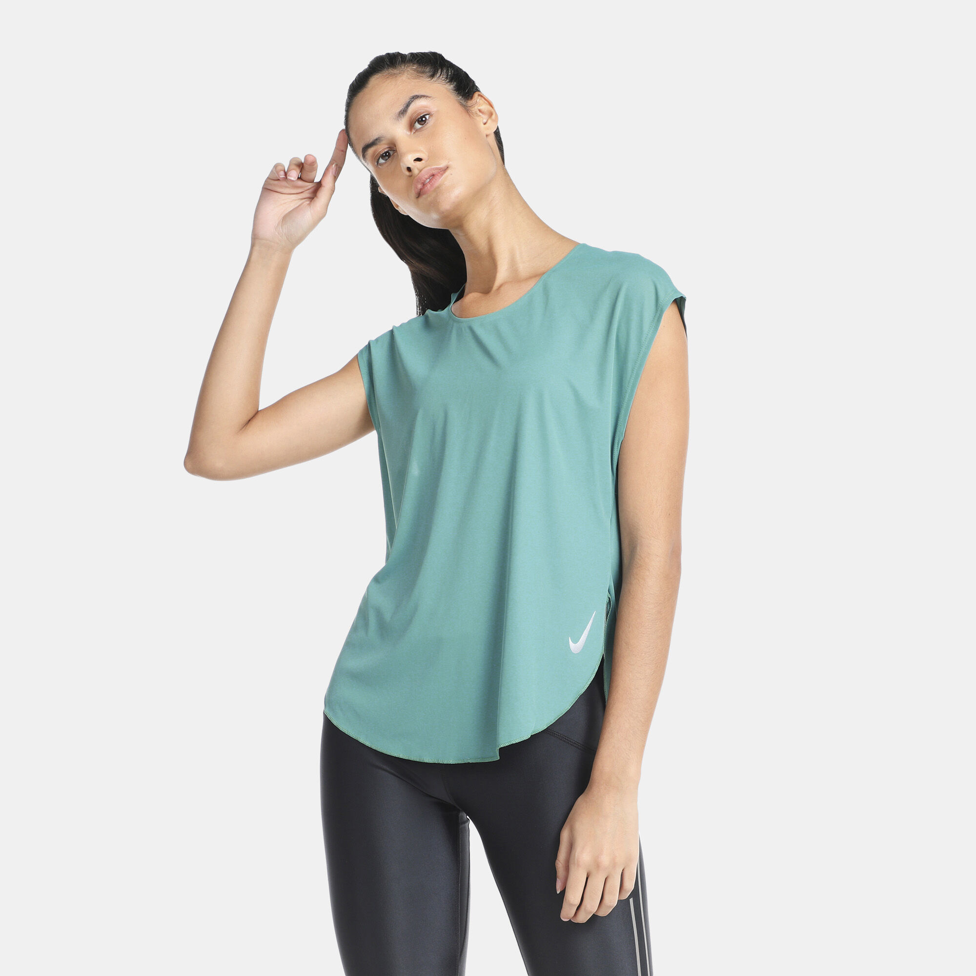 Nike women's hotsell running tee