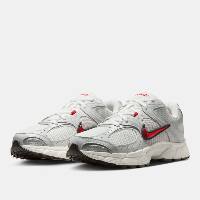 Nike Men's V5 RNR Shoes White Nike Men's V5 RNR Shoes White image number 1