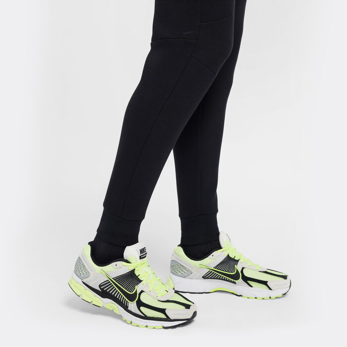 Nike Men's Tech Fleece Joggers Black Nike Men's Tech Fleece Joggers Black image number 4