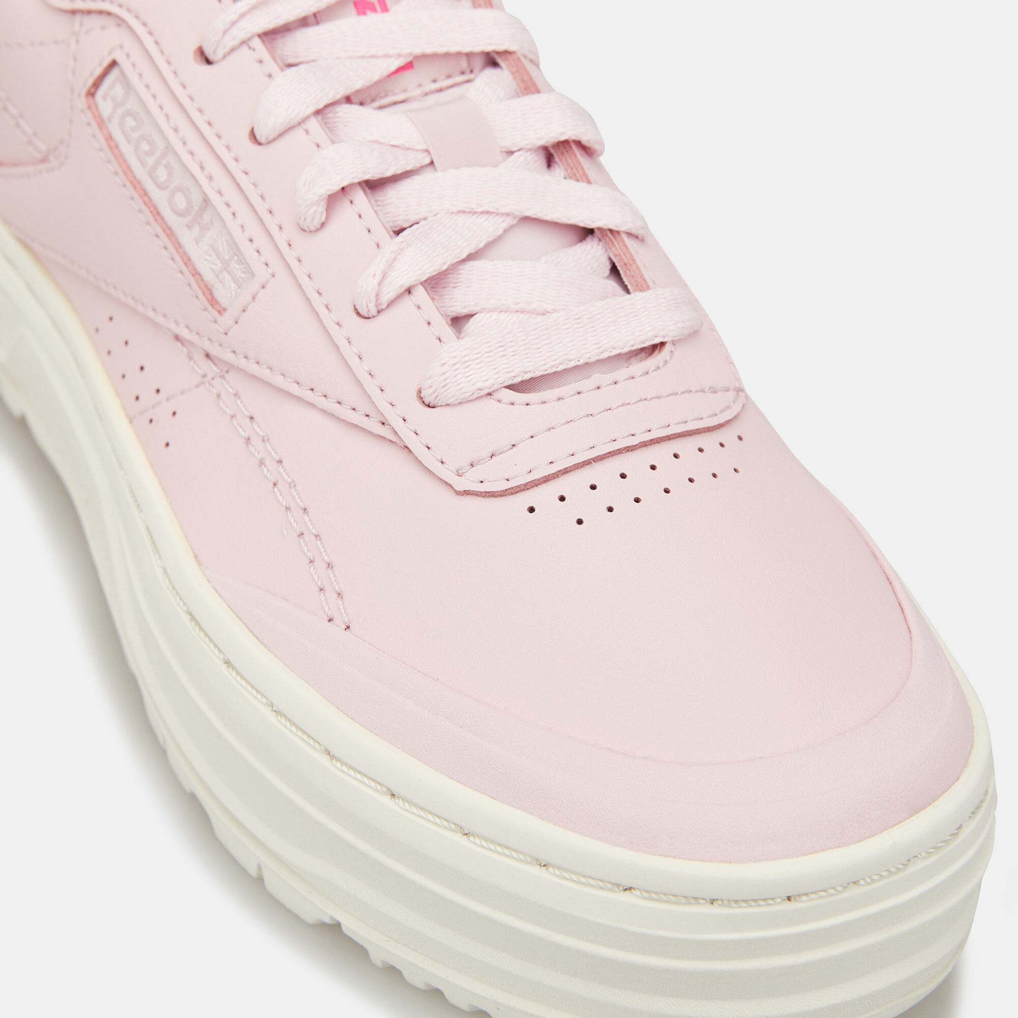 Reebok women's sale pink sneakers