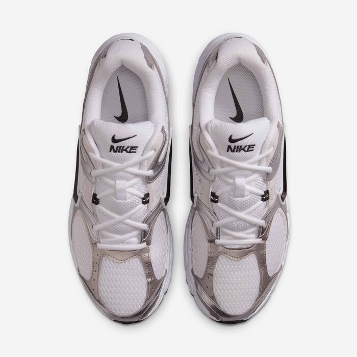 Nike Men's V5 RNR Shoes White Nike Men's V5 RNR Shoes White image number 3
