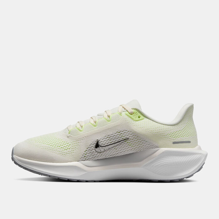Nike Women's Pegasus 41 Running Shoes White Nike Women's Pegasus 41 Running Shoes White image number 1