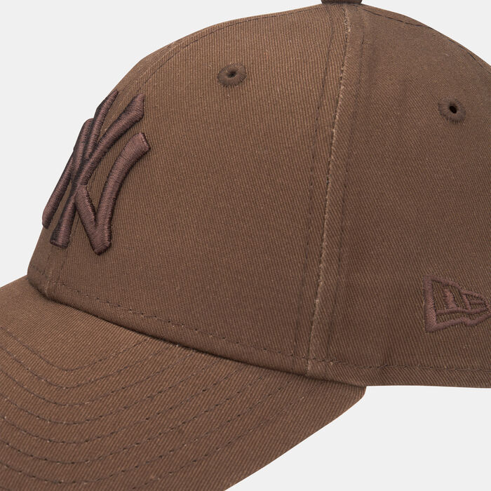 New Era Women's MLB New York Yankees League Essential 9FORTY Cap Brown New Era Women's MLB New York Yankees League Essential 9FORTY Cap Brown image number 2