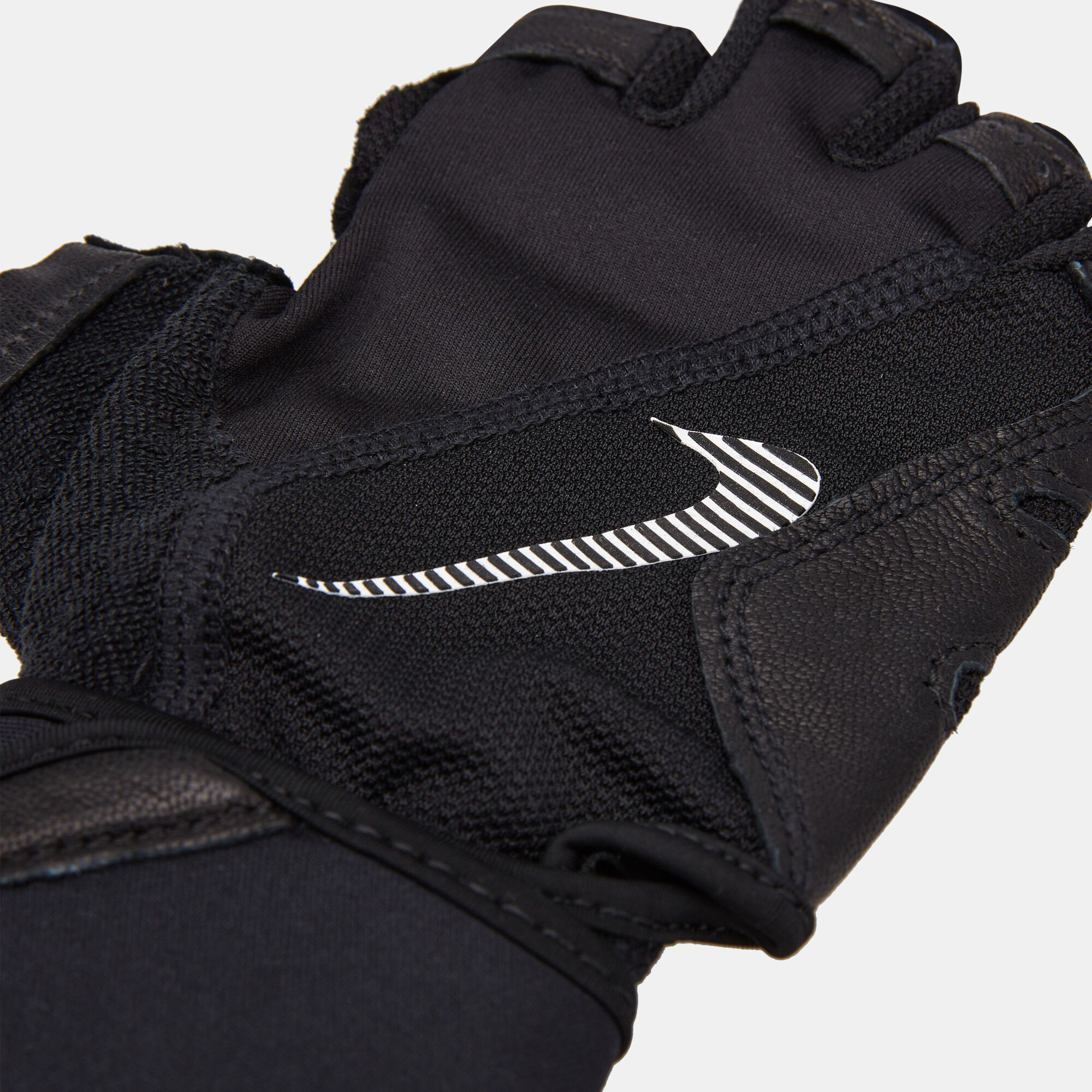 Nike elevated new arrivals gloves