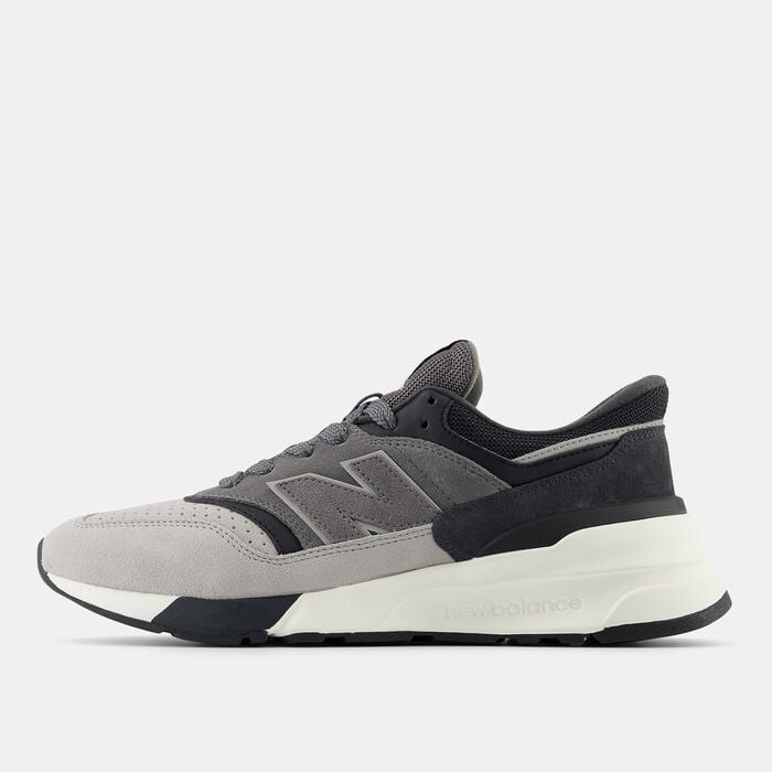 New Balance Men's 997R Shoes Grey New Balance Men's 997R Shoes Grey image number 2