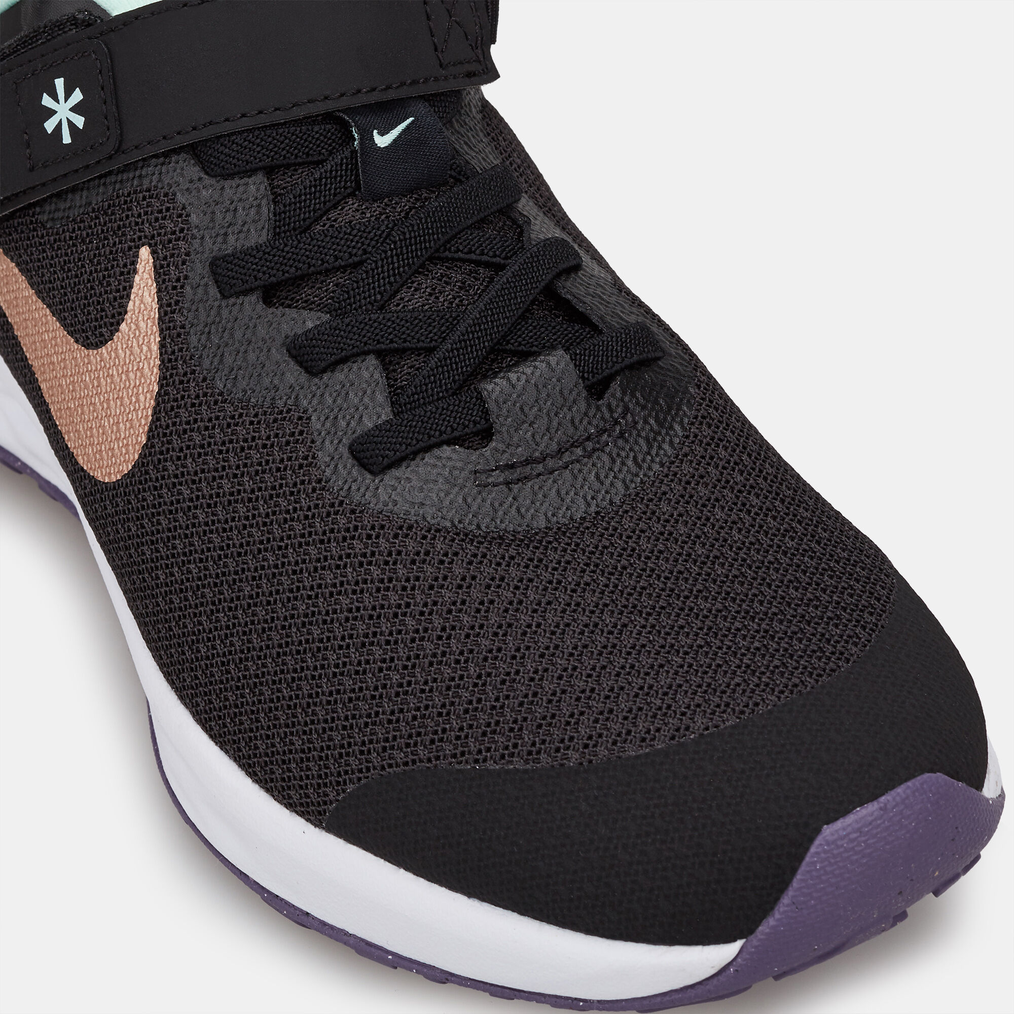Nike pipa hotsell dorada