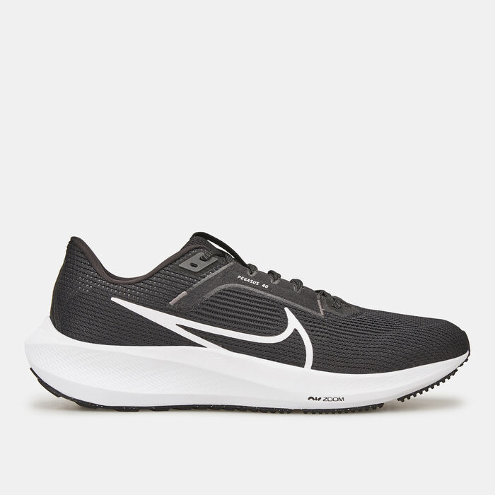 Nike Men's Pegasus 40 Road Running Shoe Black image number 0