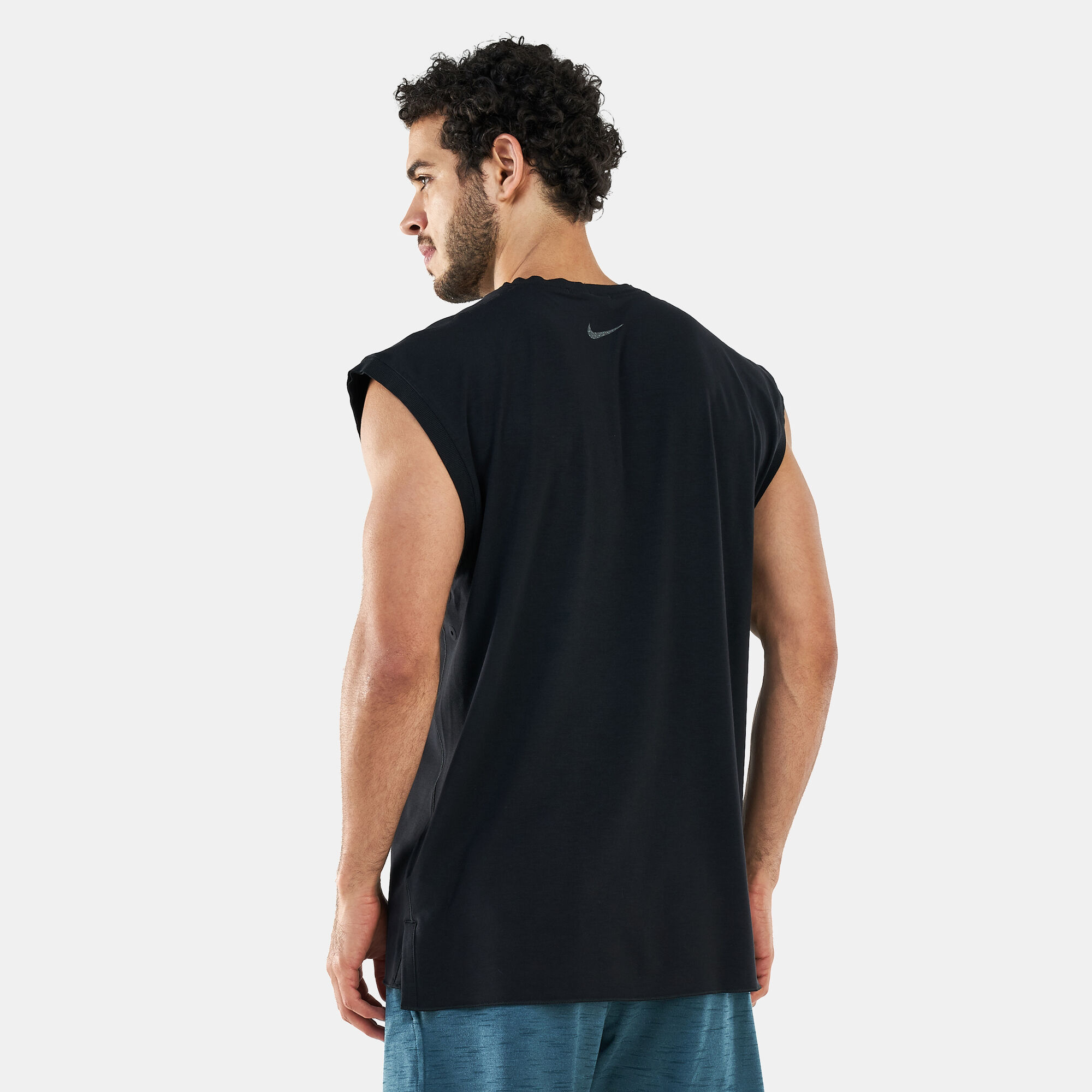 Fitted yoga tank outlet