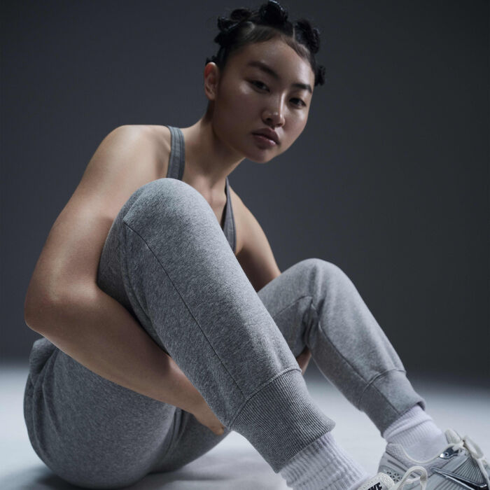 Nike Women's Sportswear Phoenix Fleece Sweatpants Grey Nike Women's Sportswear Phoenix Fleece Sweatpants Grey image number 2