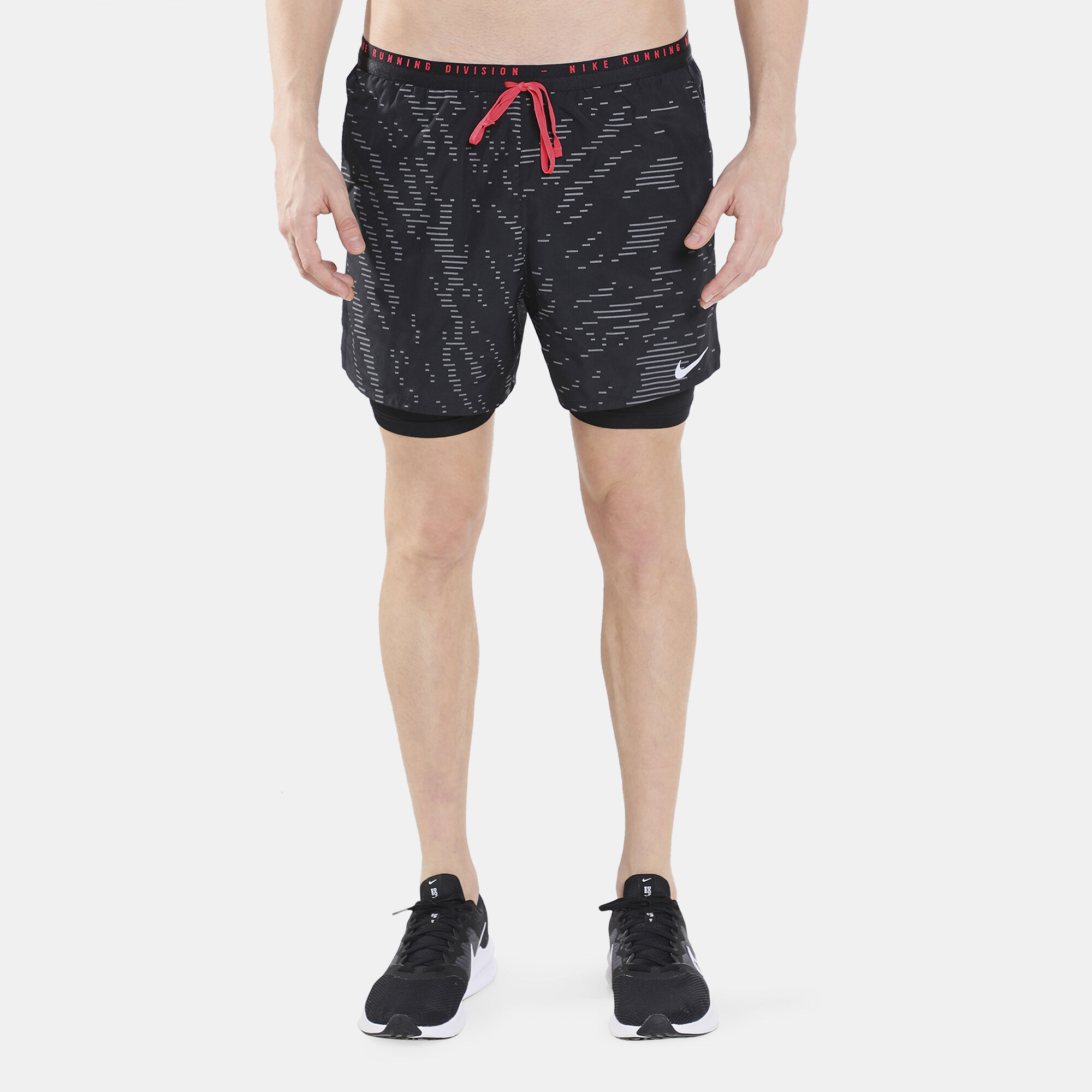 Nike flex stride sales elevate