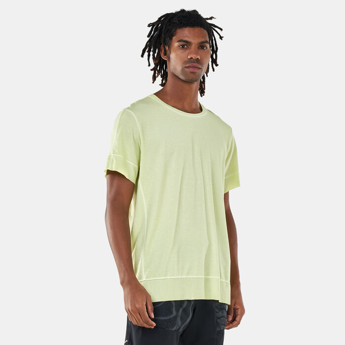 Nike Men's Yoga Dri-FIT T-Shirt Green Nike Men's Yoga Dri-FIT T-Shirt Green image number 0