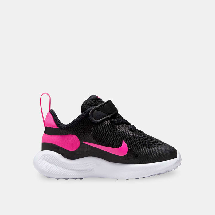 Nike Kids' Revolution 7 Shoes Black Nike Kids' Revolution 7 Shoes Black image number 1