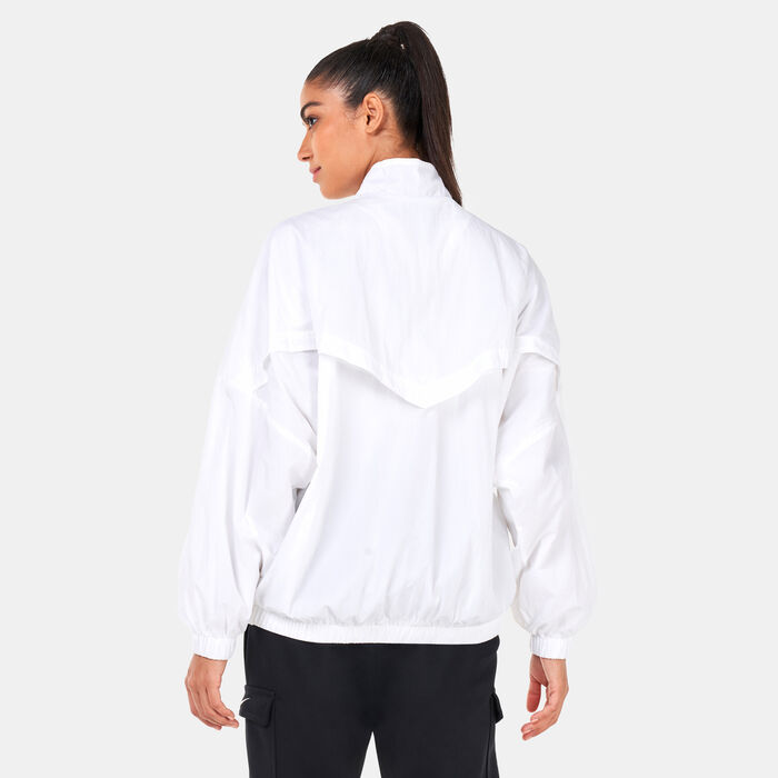 Nike Women's Sportswear Essential Windrunner Woven Jacket White image number 1
