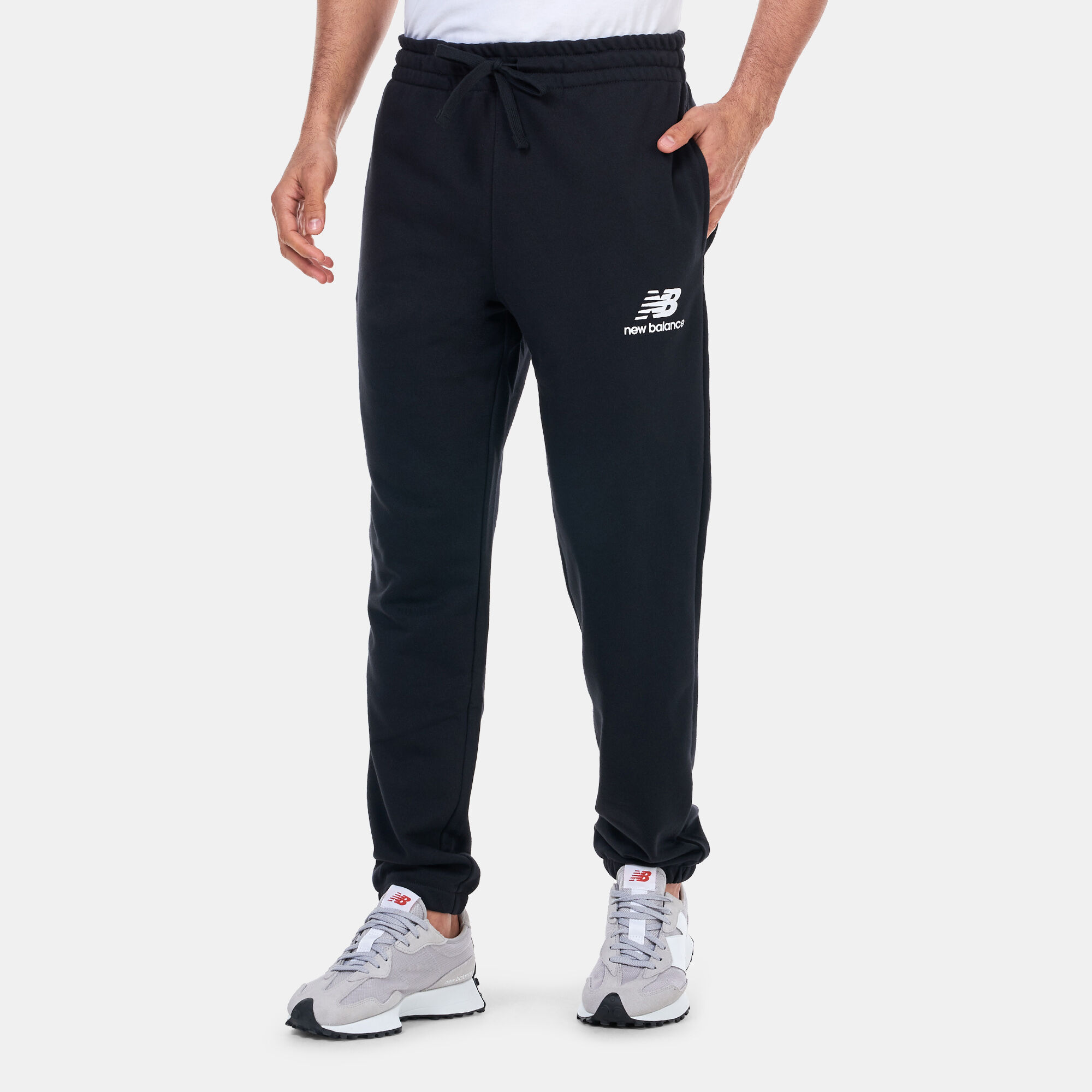 New balance essentials stacked logo sweatpan store
