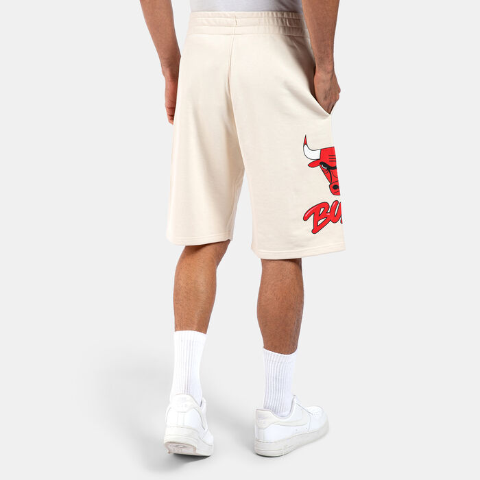New Era Men's NBA Chicago Bulls Bubble Script Shorts Beige New Era Men's NBA Chicago Bulls Bubble Script Shorts Beige image number 1