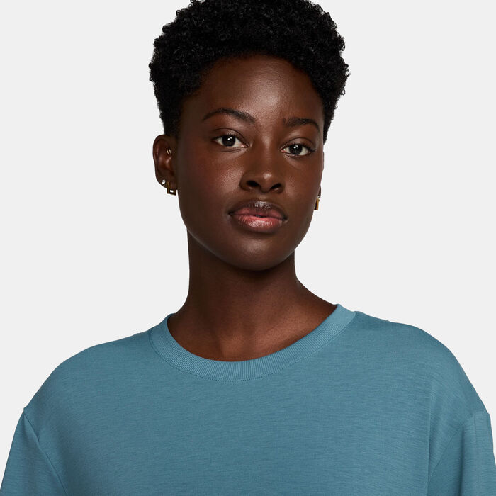 Nike Women's One Dri-FIT Training Top Green image number 2