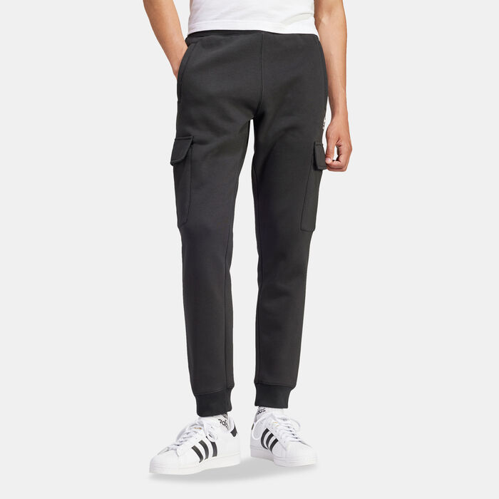 adidas Originals Men's Trefoil Essentials Cargo Pants Black adidas Originals Men's Trefoil Essentials Cargo Pants Black image number 0