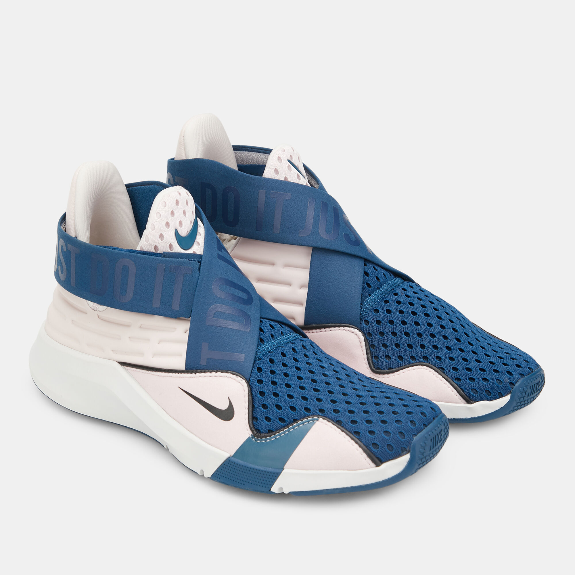 Nike zoom elevate online 2 women's training shoe