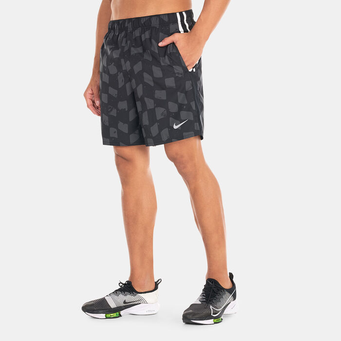 Nike Men's Dri-FIT Challenger 7-Inch Shorts Black image number 0