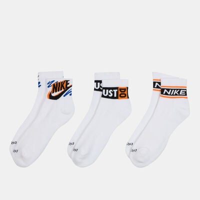 Nike Men's Everyday Plus Training Ankle Socks (3 Pairs) White Nike Men's Everyday Plus Training Ankle Socks (3 Pairs) White