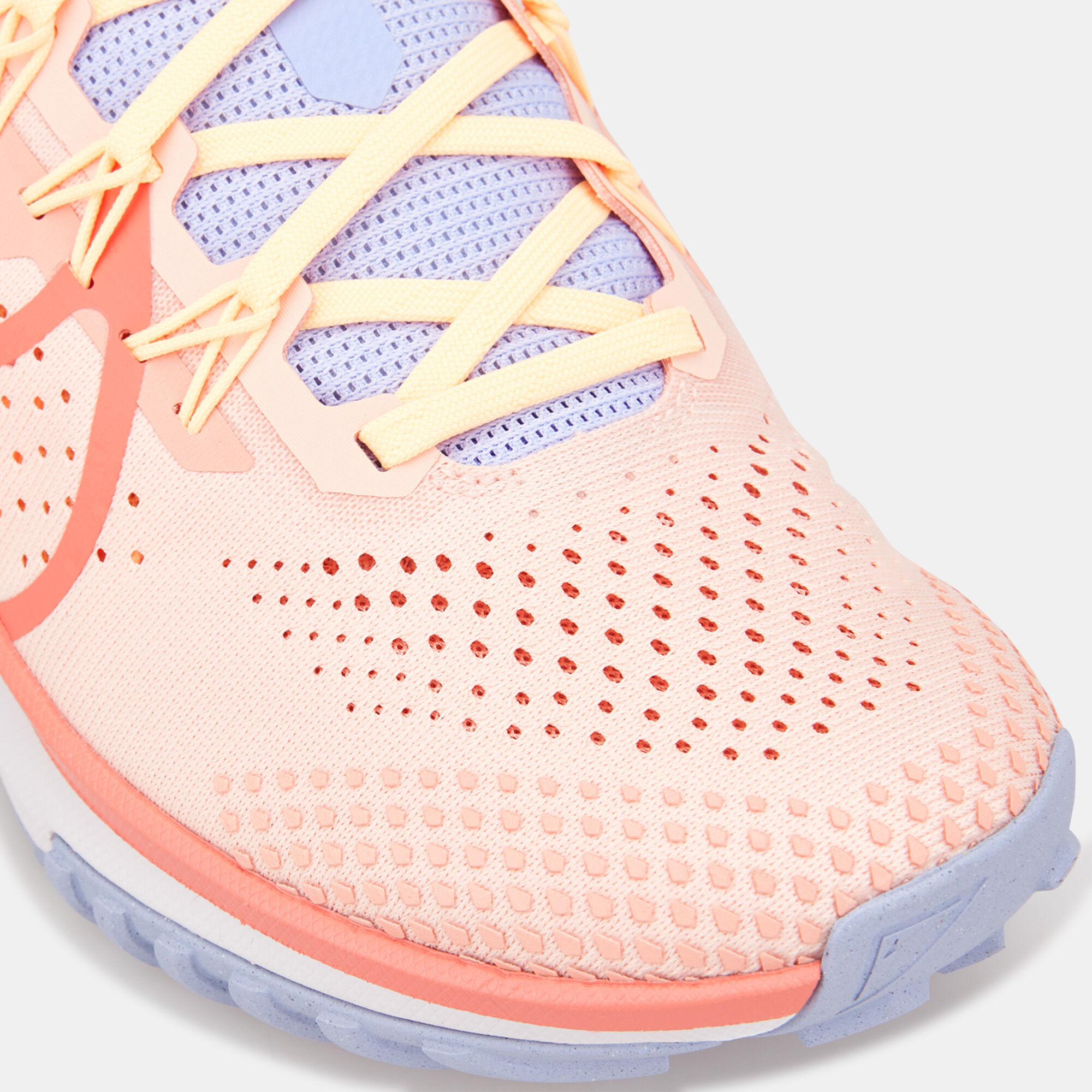 Peach womens nike shoes deals