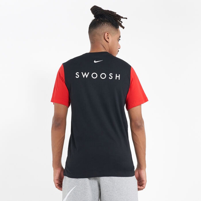 Nike Men's Sportswear Swoosh T-Shirt Red image number 1