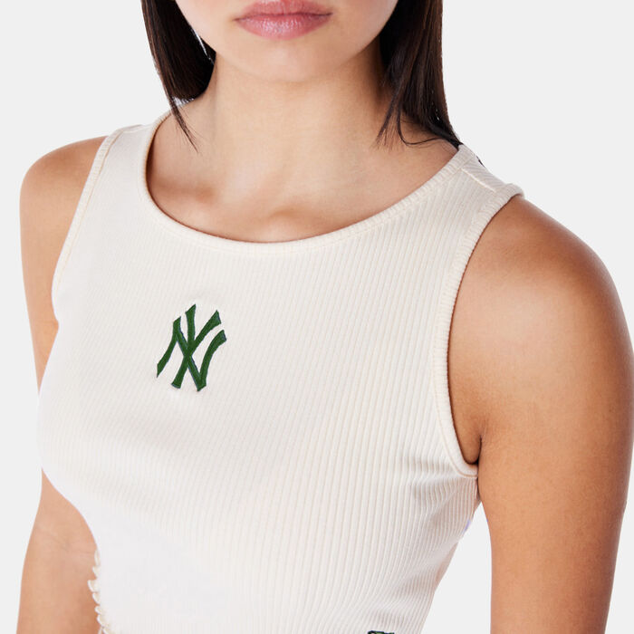 New Era Women's MLB New York Yankees Crop Top Beige New Era Women's MLB New York Yankees Crop Top Beige image number 4