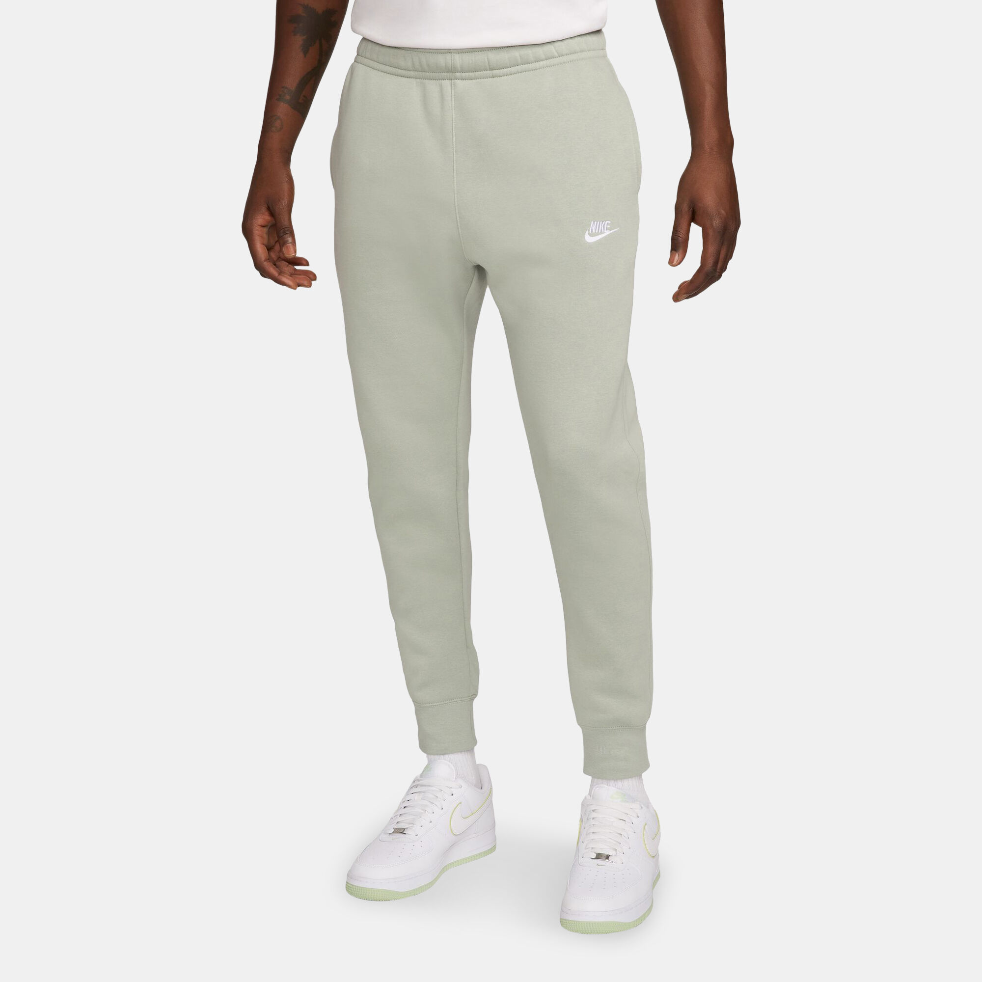 Nike classic joggers deals