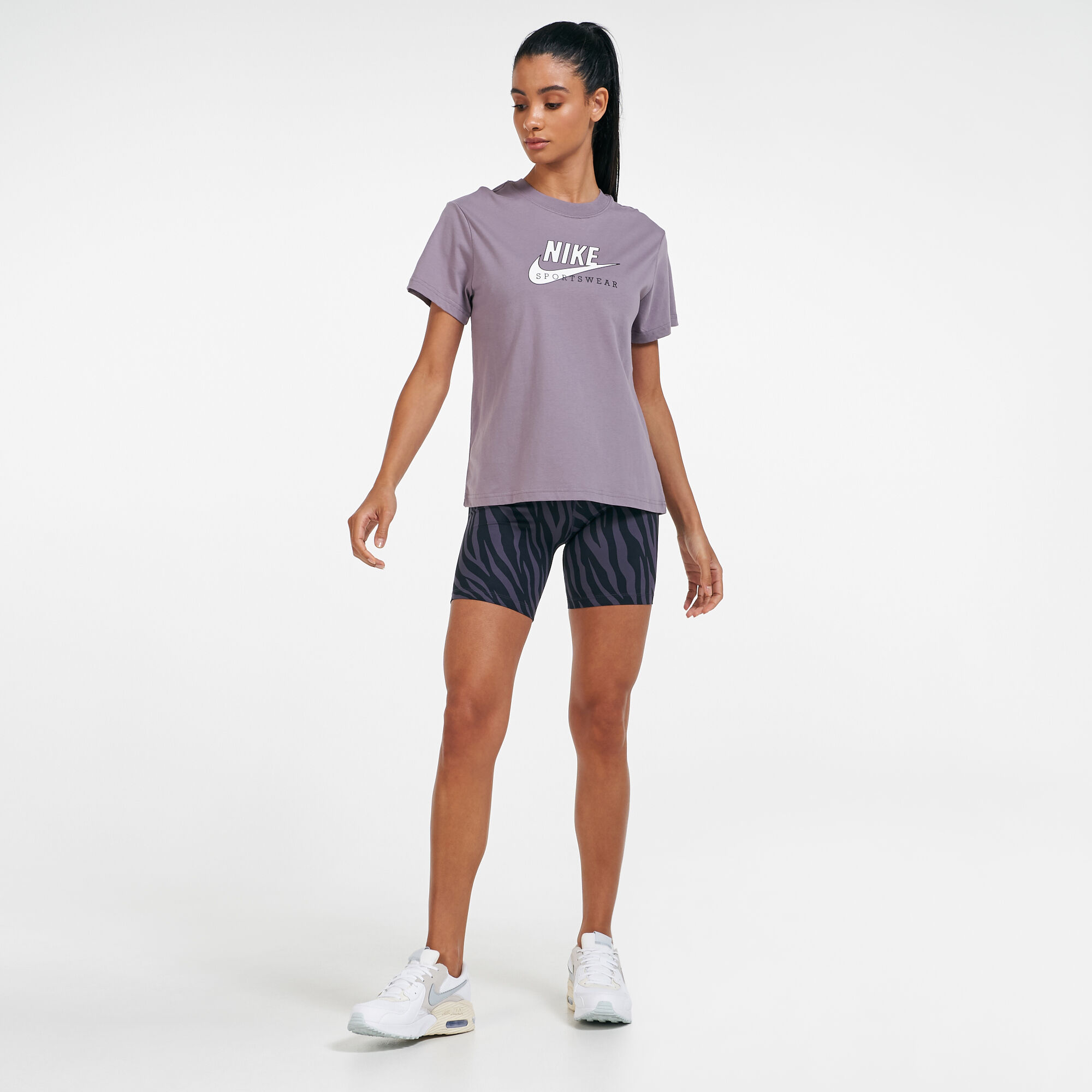 Nike sportswear shop heritage t shirt