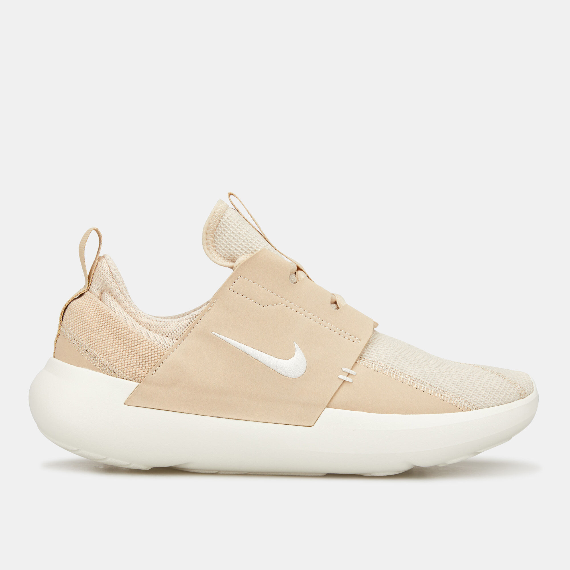 Nike beige sneakers store