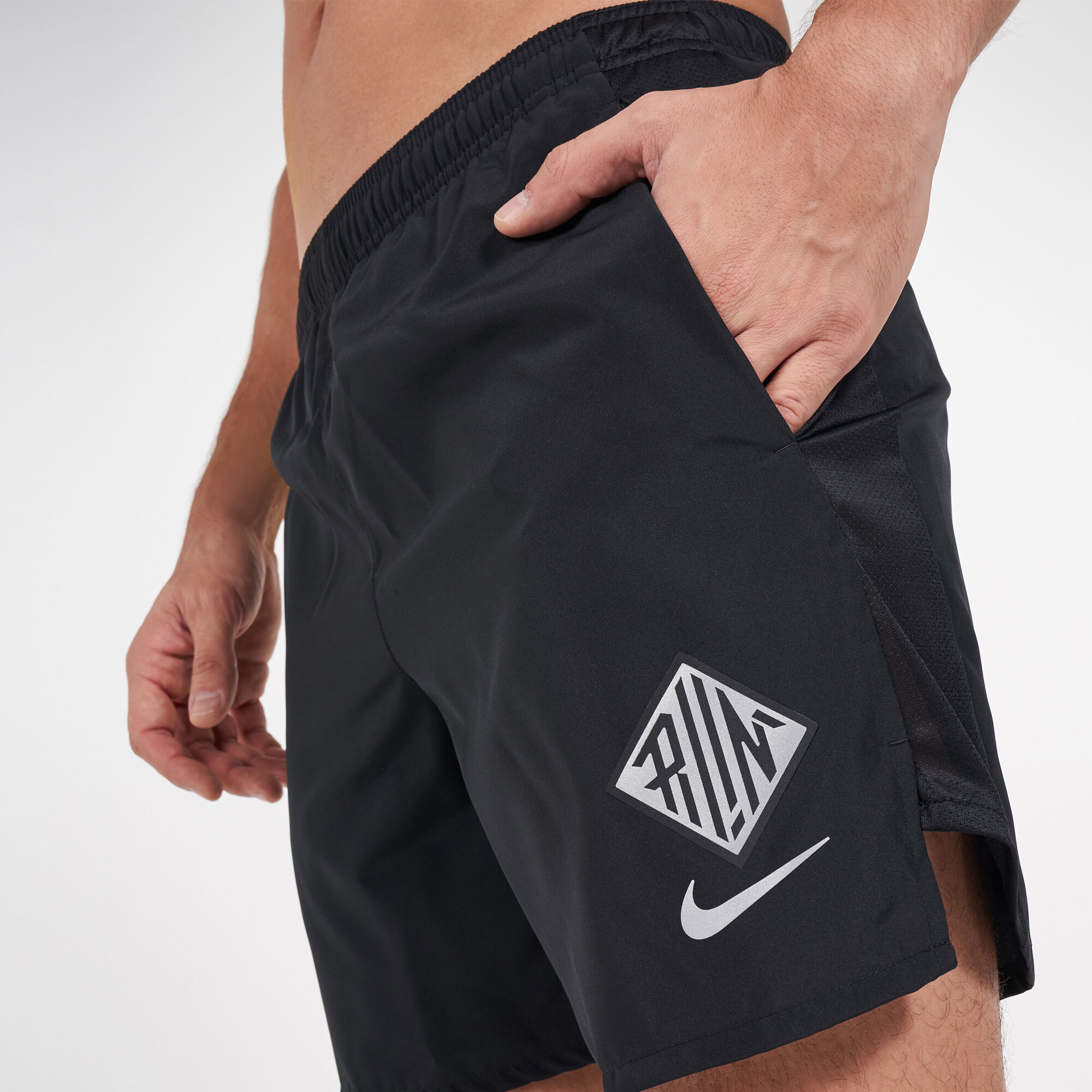 Short nike top wild run