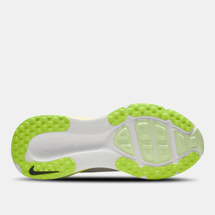 Nike Men's Vomero 18 Road Running Shoes White image number 3